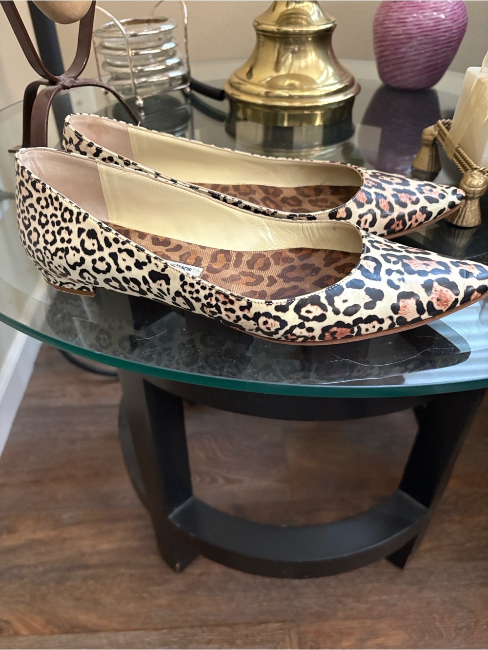 Authentic Manolo Blahnik Leopard Print Flats Size 39 Nordstrom - Picture 7 of 7